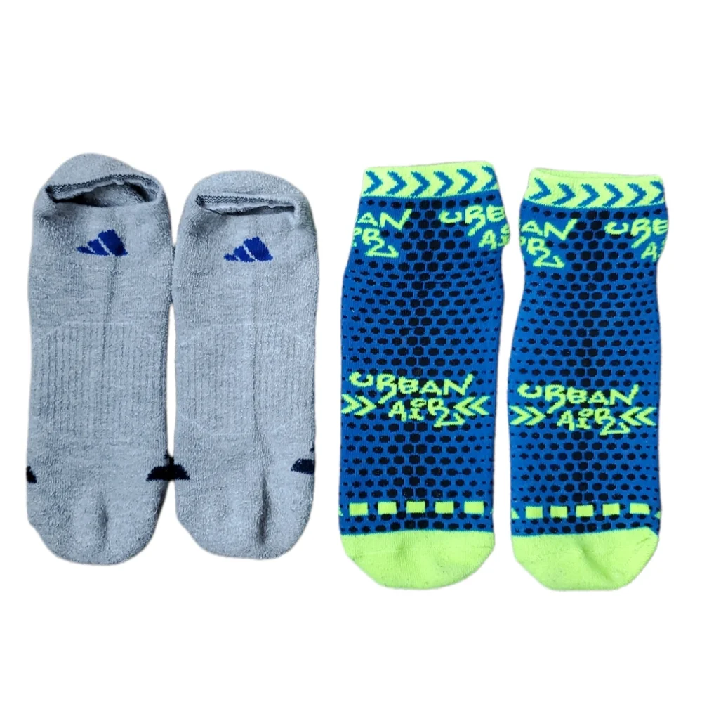 Under Armour six pairs